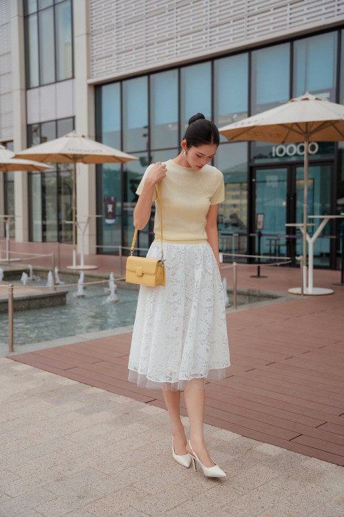 Sixdo White Lace Flared Skirt